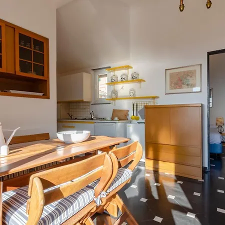 Joivy Treasure For 4 With Terrace And Incredible View Daire *